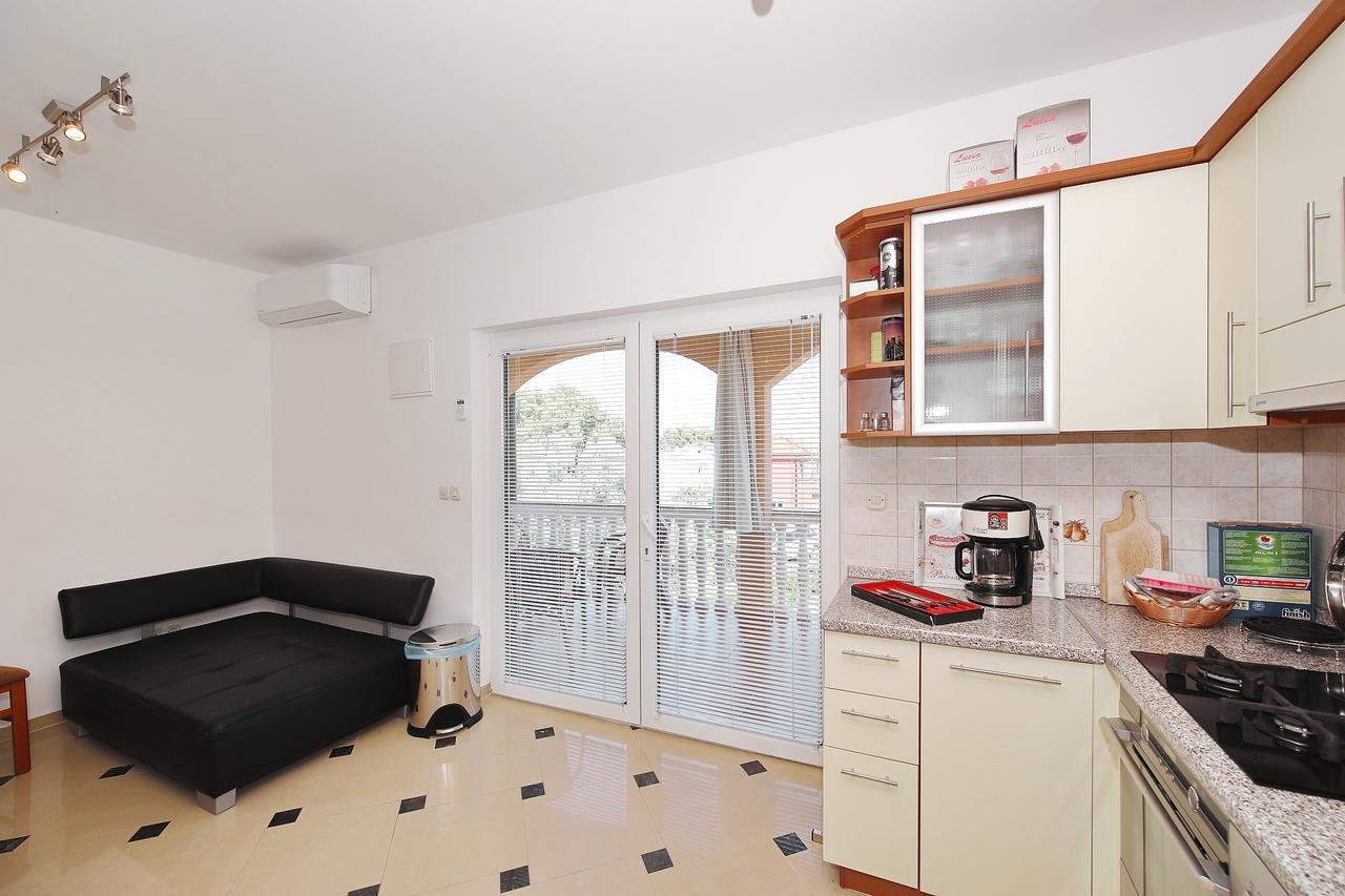 Apartment Sapavac Vir Eksteriør bilde